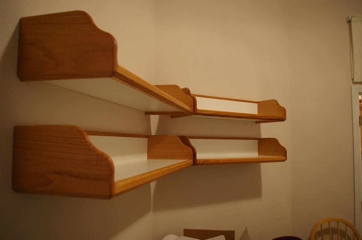 Short shelves - edge view